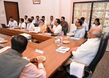 વડનગરના વિવિધ વિકાસ પ્રોજેક્ટસની કામગીરી સમીક્ષા હાથ ધરતા મુખ્યમંત્રી ભૂપેન્દ્ર પટેલ