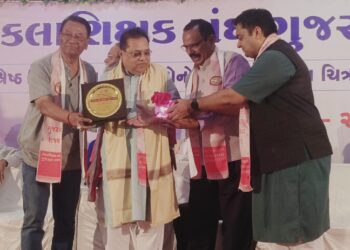 ચિત્રકાર ડો. રમેશ તડવીનું ચિત્ર પ્રદર્શન યોજાયુ