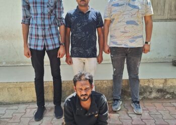 ભાવનગર જીલ્લાના નિલમબાગ પોલીસ સ્ટેશન તથા ઘોઘા પોલીસ સ્ટેશનના નાર્કોટીકસના ગુન્હાઓમાં પકડવાના બાકી આરોપીને ઝડપી લેતી ભાવનગર લોકલ ક્રાઇમ બ્રાન્ચ