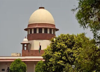 ગરીબોને લૂંટનારા બિલ્ડર્સને પાતાળમાંથી શોધી કાઢીશું: સુપ્રીમ