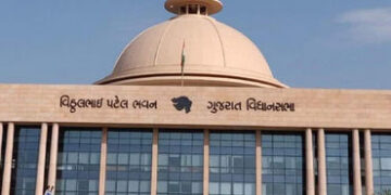ભાજપ સરકારના મંત્રી, સાંસદો અને ધારાસભ્યોને ઉચ્ચ અધિકારીઓ ગાંઠતા જ નથી, વિધાનસભામાં ખુલાસો! | BJP Ministers MPs MLAS file complaint official Ignores and broke protocol