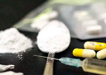 પ્રભુદાસ તળાવ વિસ્તારનાં મકાનમાંથી ડ્રગ્સના જથ્થા સાથે શખ્સ ઝડપાયો | Man arrested with drugs from house in Prabhudas Lake area