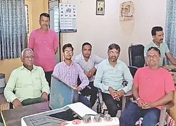 પાટડીમાં વિરોધ કરી રહેલા દસ આરોગ્ય કર્મચારીઓની અટકાયત | Ten health workers protesting in Patdi detai…