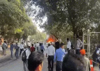 દુર્ઘટના નહીં બદલો..! પૂણેમાં બસમાં આગની ઘટનામાં 4ના મોત મામલે મોટો ખુલાસો, ડ્રાઈવરે કર્યો કાંડ | dr…