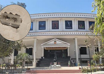 જામનગરના ટાઉનહોલમાં 2 મહિનામાં જ પોપડા ખરવા લાગ્યા, 7 કરોડના ખર્ચે કરાયેલું રિનોવેશન પર પાણી ફર્યું …