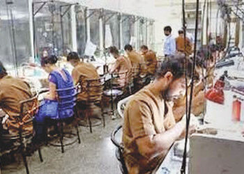 સીપ્ઝના જવેલરી એકમોને સ્થાનિકમાં માલ વેચવાની છૂટ આપવા માટે રજૂઆત | Submission to allow Seepz’s jewel…