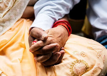 લગ્ન નોંધણી કૌભાંડ: બગસરામાં કોરોનાના ત્રણ વર્ષમાં ગામ રહેતા પરિવાર કરતાં બમણાં લગ્ન રજિસ્ટર થયાં! |…