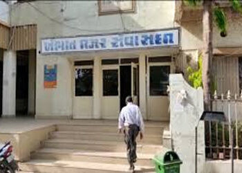 ખંભાત પાલિકાની સભામાં હાજરી રજીસ્ટરમાં સહી કરવા, મારામારીની ઘટનામાં 6 પૂર્વ કાઉન્સિલર સામે ફરિયાદ | …