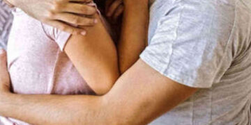 સસરાએ પુત્રવધુને પકડીને કહ્યું મારા દિકરા સાથે રહેવું હોય તો મારી સાથે સંબંધ રાખવો પડશે | Iwe ekewe …