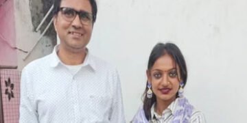 મહાકુંભની વાઈરલ ગર્લ મોનાલીસાને ફિલ્મની ઑફર આપનારા ડાયરેક્ટર પર રેપ કેસ, દિલ્હી પોલીસે ઝડપ્યો | Delh…