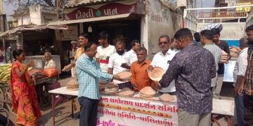 શ્રી કૃષ્ણ ધર્મોત્સવ પ્રદર્શન સમિતિ તેમજ ગૌસેવા સમિતિ પાલીતાણા દ્વારા ચકલીના માળા અને પાણીના કુંડાઓન…