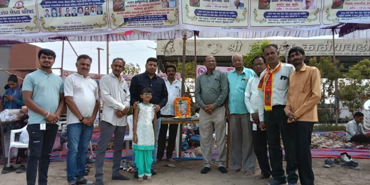 ચાણસ્મા ખાતે પાટણ જીલ્લા પત્રકાર એકતા પરિષદ દ્વારા બહુચરાજી જતા પદયાત્રીઓ માટે સેવા કેમ્પ ખુલ્લો મુક…