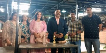વંચિત બાળકોના શિક્ષા અને સ્વસ્થ માટે કાર્યરત સ્વધા ફાઉન્ડેશન દ્વારા પુરસ્કાર સમારંભ યોજાયો.