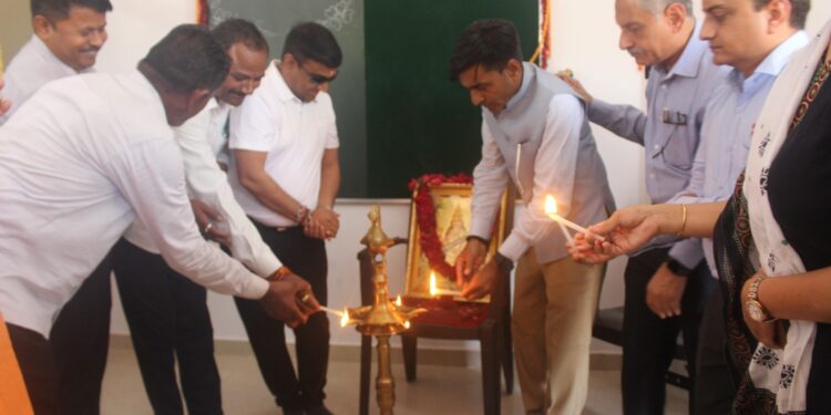 સાણંદના લેખંબા ગામમાં ધારાસભ્ય કનુભાઈ પટેલના હસ્તે મોડર્ન આંગણવાડીનું ઉદ્ઘાટન કરવામાં આવ્યું