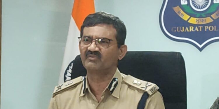 તેરા તુજ કો અર્પણ’: ગુજરાત પોલીસની નિષ્ઠા અને નૈતિકતાનું પ્રમાણ