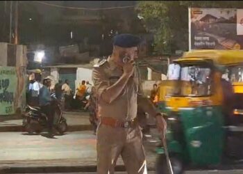 અમદાવાદ શહેર વાડજ પોલીસ દ્વારા ટ્રાફિક તેમજ વ્યવસ્થાને લઈ સઘન ચેકીંગ હાથ ધરાયું