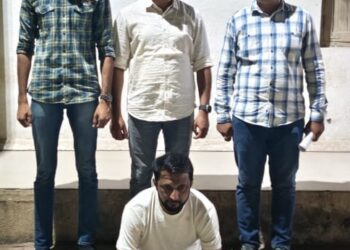 સુરત શહેર, ઇચ્છાપોર પોલીસ સ્ટેશનમાં દાખલ થયેલ જી.એસ.ટી.ને ખોટા દસ્તાવેજો બનાવવાના ગુન્હામાં નાસતાં-ફ…