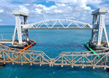 નવો પમબન બ્રિજ બનાવવામાં આવતાં હવે 111 વર્ષ જૂના પુલનું શું થશે? રેલવે દ્વારા શું નિર્ણય લેવામાં આવ્યો એ જાણો…