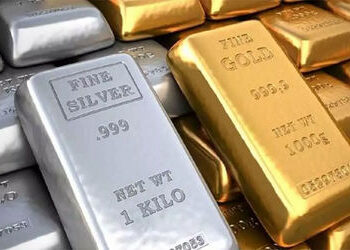 વૈશ્વિક સ્તરે મંદીના એંધાણ વચ્ચે કિંમતી ધાતુ ગગડી, ચાંદીમાં 5000 રૂપિયાનું ગાબડું, સોનામાં પણ કડાકો …