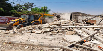 સોમનાથમાં ડિમોલિશન દરમિયાન દબાણકારો દ્વારા વિરોધ પ્રદર્શન | Protest by pressure groups during demoli…