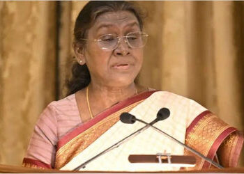 વક્ફ સંશોધન બિલ બન્યો કાયદો, રાષ્ટ્રપતિ દ્રોપદી મુર્મૂએ આપી મંજૂરી | Waqf Bill becomes law: Presiden…