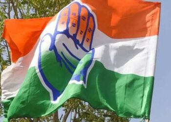 કોંગ્રેસના બે પૂર્વ MLA તું-તારી, ગાળાગાળી પર ઉતર્યા, રાષ્ટ્રીય અધિવેશન પૂર્વે જૂથવાદ ચરમસીમાએ | Guj…