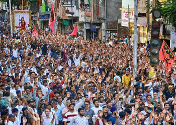 રામનવમીની ભવ્ય ઉજવણી, વિવિધ વિસ્તારોમાં 31 શોભાયાત્રાઓ નીકળી | ram navmi celebration in vadodara