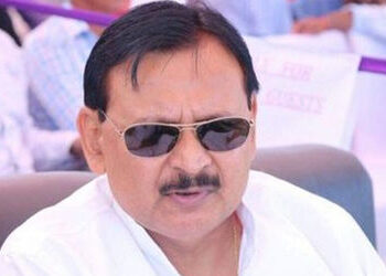 1129 કરોડની લોન લઈને પૈસા ચાંઉ કરી જનારા પૂર્વ MLA ના ઘરે EDના દરોડા, સપા ટેન્શનમાં | ed raids sp le…