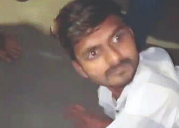 નશેબાજ કાર ચાલકે ૭ થી ૮ વાહનોને ટક્કર મારતા અફરાતફરી | Drunk car driver rams into 7 to 8 vehicles