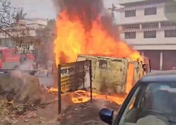 વક્ફ કાયદા વિરુદ્ધ પશ્ચિમ બંગાળમાં ભડકી હિંસા, પથ્થરમારા અને આગચંપીના બનાવ, 163 લાગુ