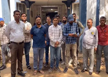 વડોદરામાં મહિલા કાઉન્સિલરના પતિએ એન્જિનિયરને લાફો માર્યો હોવાના આક્ષેપ સાથે કર્મચારીઓની હડતાળ | Empl…