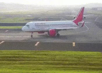 એર ઈન્ડિયાની ફ્લાઈટમાં શરમજનક હરકત, મુસાફરે ખાનગી કંપનીના મોટા અધિકારી પર કર્યો પેશાબ