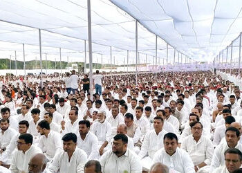 નવલખી મેદાન પર 12000 ભાવિકો સામૂહિક નવકારમંત્રના જાપમાં જોડાયા | navakar mantra recitation in vadoda…