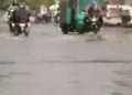 અમદાવાદના નિકોલમાં ગટરના પાણી રોડ પર ફરી વળ્યાં, ચોમાસા જેવા દ્રશ્યો સર્જાયા, તંત્ર સામે સ્થાનિકોમાં…