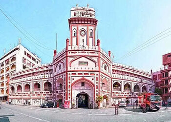 સુરત પાલિકાના આરોગ્ય વિભાગમાં ખદબદતી ગંદકી : સ્વચ્છતા સર્વેક્ષણમાં નુકસાન થાય તેવી રીતે ફોટા સાથે ને…