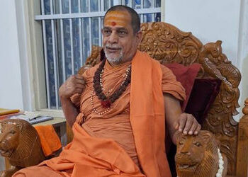 ‘વિશ્વના દેશોમાં વક્ફ બોર્ડ નથી, તો ભારતમાં પણ ન હોવું જોઈએ’, દ્વારકા શારદાપીઠના શંકરાચાર્યનું નિવેદ…
