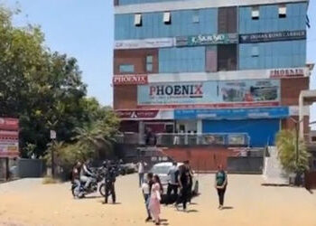 ગુડ ફ્રાઇડેના દિવસે ફોનિક્સ શાળા ચાલુ રખાતા વડોદરા કોંગ્રેસની ડીઈઓને ફરિયાદ : આખરે સંચાલકોએ વહેલી શા…