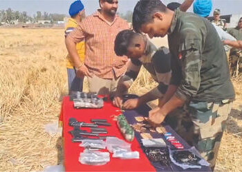 VIDEO : RDX, હેન્ડ ગ્રેનેડો, પિસ્તોલો, રિમોટ… પંજાબ બોર્ડર પાસેથી જપ્ત કરાયો હથિયારોનો ભંડાર | RDX…