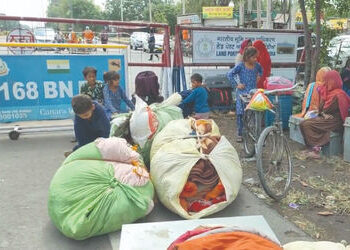 VIDEO : પાકિસ્તાને પોતાના જ નાગરિકો માટે બંધ કરેલી અટારી-વાઘા સરહદ ફરી ખોલી, કહ્યું- ‘ભારતે મંજૂરી ન…