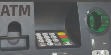 ATM કાર્ડ અંગે ફેલાઈ રહેલી અફવાથી સાવધાન, PIBએ કરી સ્પષ્ટતા | ATM Card Security Fake News Exposed By…