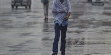 ઉત્તર ભારતમાં આંધી-વરસાદનો તરખાટ : 21નાં મોત | Thunderstorms and rains lash North India: 21 dead