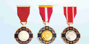 Padma Award 2025: દેશની 69 હસ્તીઓ રાષ્ટ્રપતિના હસ્તે પદ્મ એવોર્ડ્સથી સન્માનિત, જુઓ સંપૂર્ણ યાદી | 69…