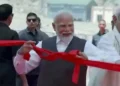 BIG NEWS : PM મોદીએ કાશ્મીરમાં દુનિયાના સૌથી ઊંચા રેલવે બ્રિજનું લોકાર્પણ કર્યું, તિરંગો લહેરાવ્યો |…
