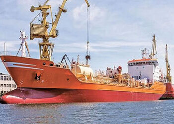 સપ્લાય ચેઇન ખોરવાતા નિકાસકારોને નુકસાન | Exporters suffer losses due to supply chain disruptions