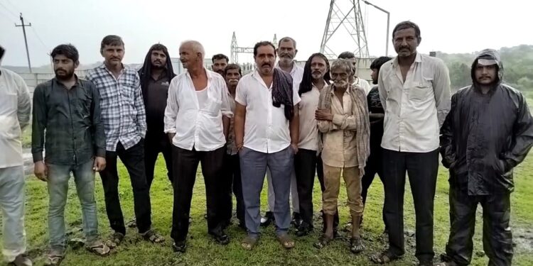 પાલીતાણા ના કુંભણ અનિડા mabસોલાર પાવર પ્લાન્ટ પ્રોજેક્ટનાં કારણે કુદરતી પાણીના નિકાલ પર અવરોધ ઊભો થા…