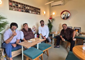 કૂફી કેફે – ગુજરાતી ફિલ્મ જગતના ચાહિતાં યુગલની નવી શરૂઆત