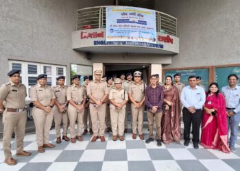 નિશાન સ્કૂલ ખાતે બાળકો માટે એક નઈ સોચ કાર્યક્રમનો ભવ્ય શુભારંભ કરાવતા ટ્રાફિક જેસીપી