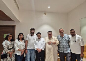 હાસ્ય અને લાગણીઓથી ભરપૂર ગુજરાતી ફિલ્મ ‘ડમરું’નું ભવ્ય મુહૂર્ત યોજાયું