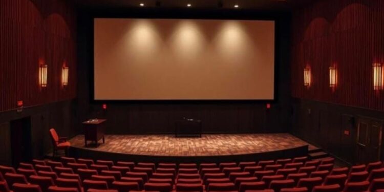 થિયેટરમાં 200 રૂપિયાની ટિકિટ – જનહિતમાં લેવાયો નિર્ણય!”