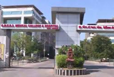 ગોત્રી હોસ્પિટલમાં પહેલી વખત મિનિમલી સ્પાઇન સર્જરી | Minimal spine surgery performed for the first t…